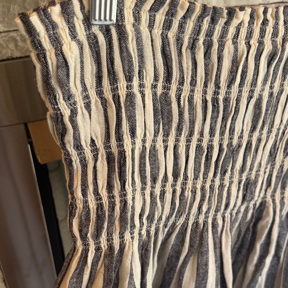 NWT Universal Threads Striped Peplum Tube Top, sz small - Picture 3 of 6